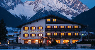 Hotel Antholzerhof ad Anterselva di Sotto di notte