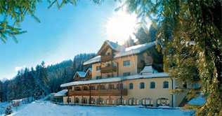 Giornata soleggiata in inverno a Monguelfo - Hotel Bad Waldbrunn 
