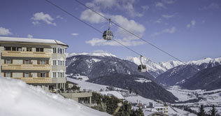 Hotel Kristall - Kronplatz-Resort ai piedi del comprensorio sciistico Plan de Corones